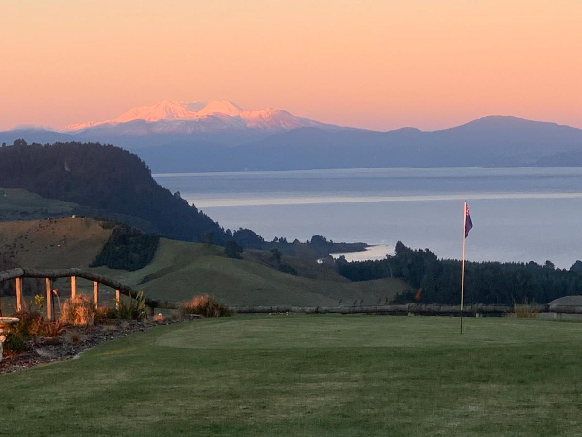 Hilltop Whakaipo Estate 陶波 外观 照片